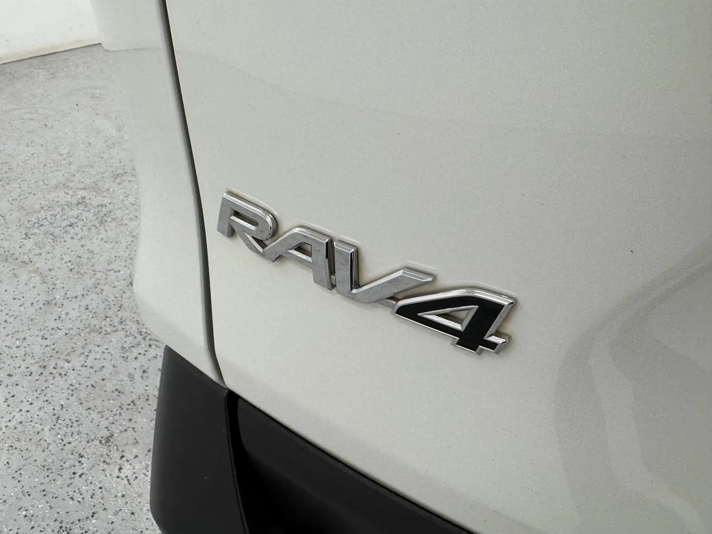 2022 Toyota RAV4 Gallery Image 31