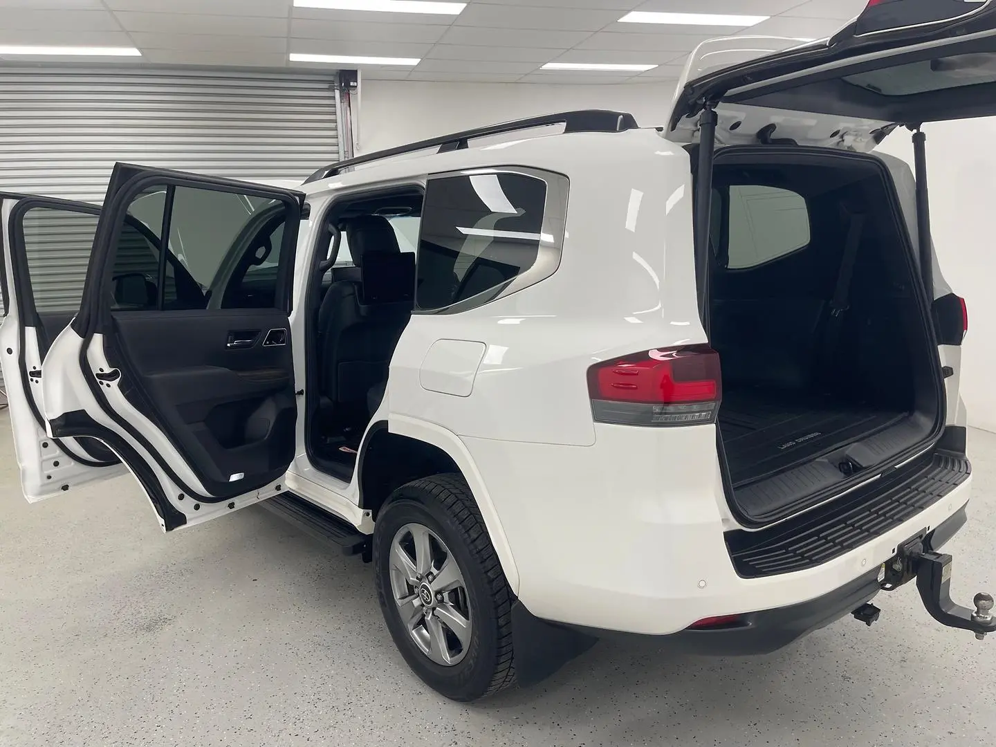 2023 Toyota Landcruiser Gallery Image 11