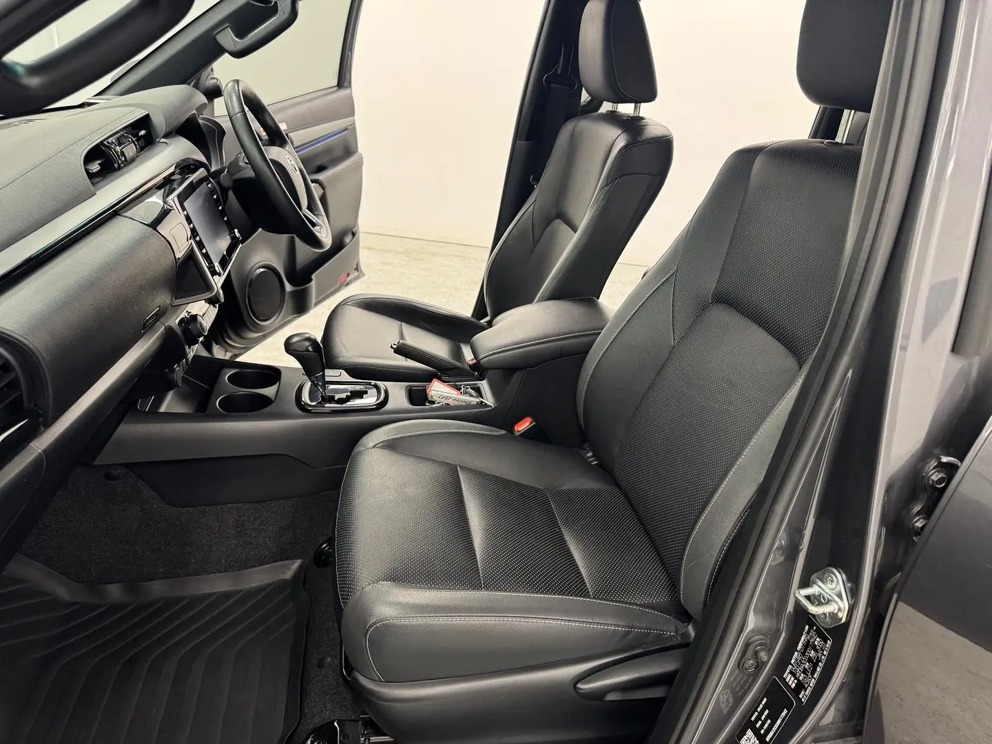 2023 Toyota Hilux Gallery Image 30