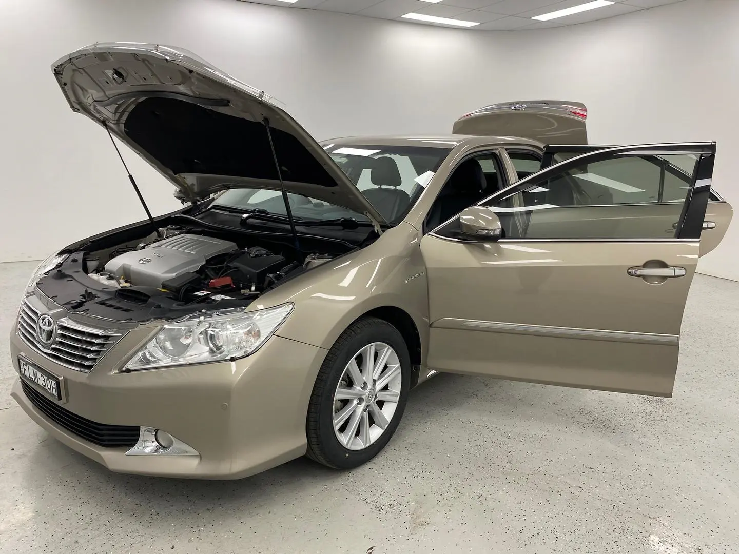 2013 Toyota Aurion Image 15