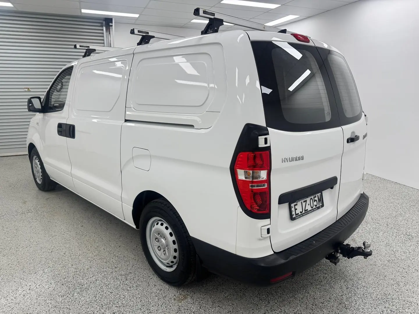 2020 Hyundai iLoad Gallery Image 4