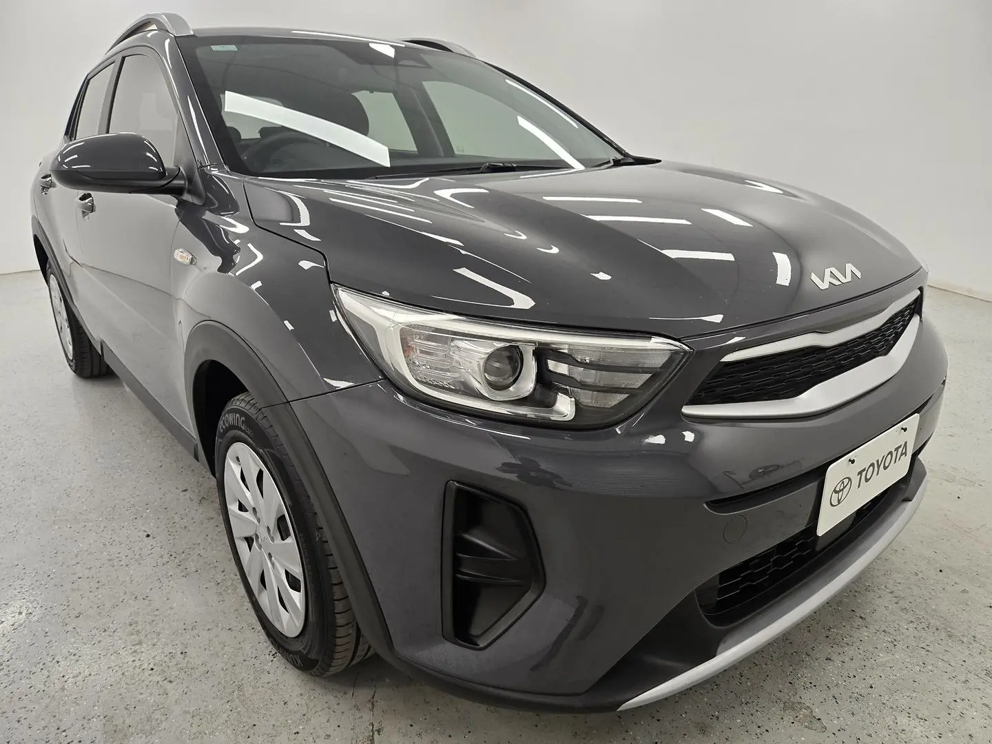 2023 Kia Stonic Gallery Image 1