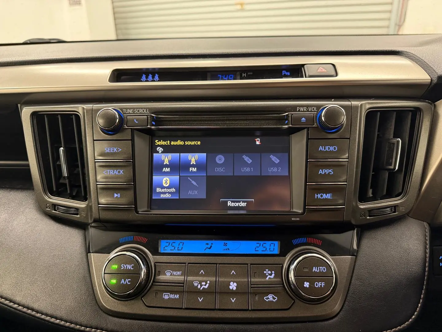 2015 Toyota RAV4 Gallery Image 30