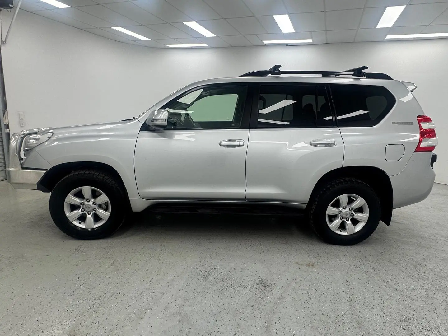 2015 Toyota Landcruiser Prado Gallery Image 5