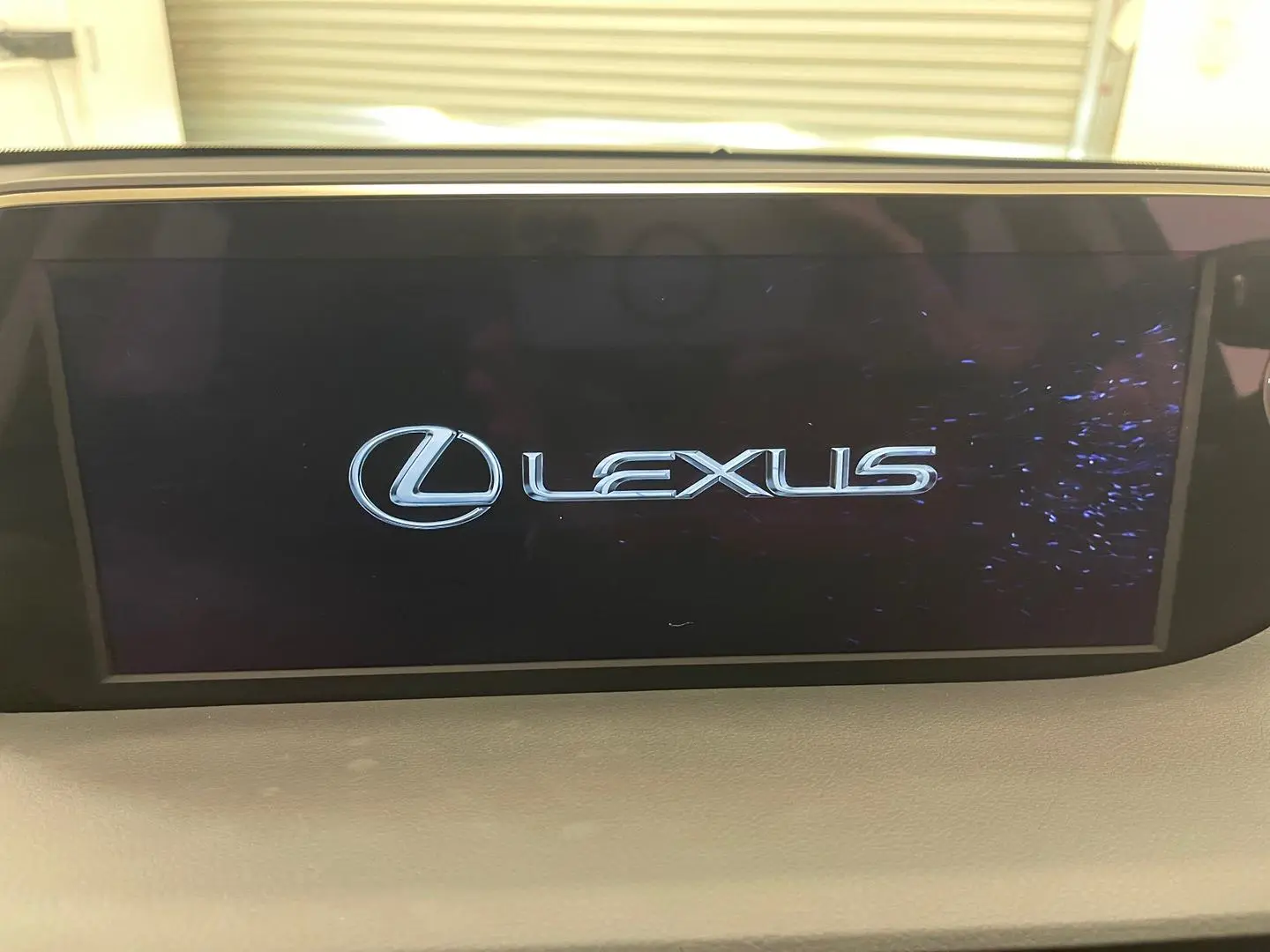 2021 Lexus ES Gallery Image 23