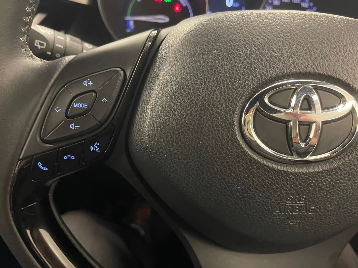 2021 Toyota C-HR Gallery Image 29