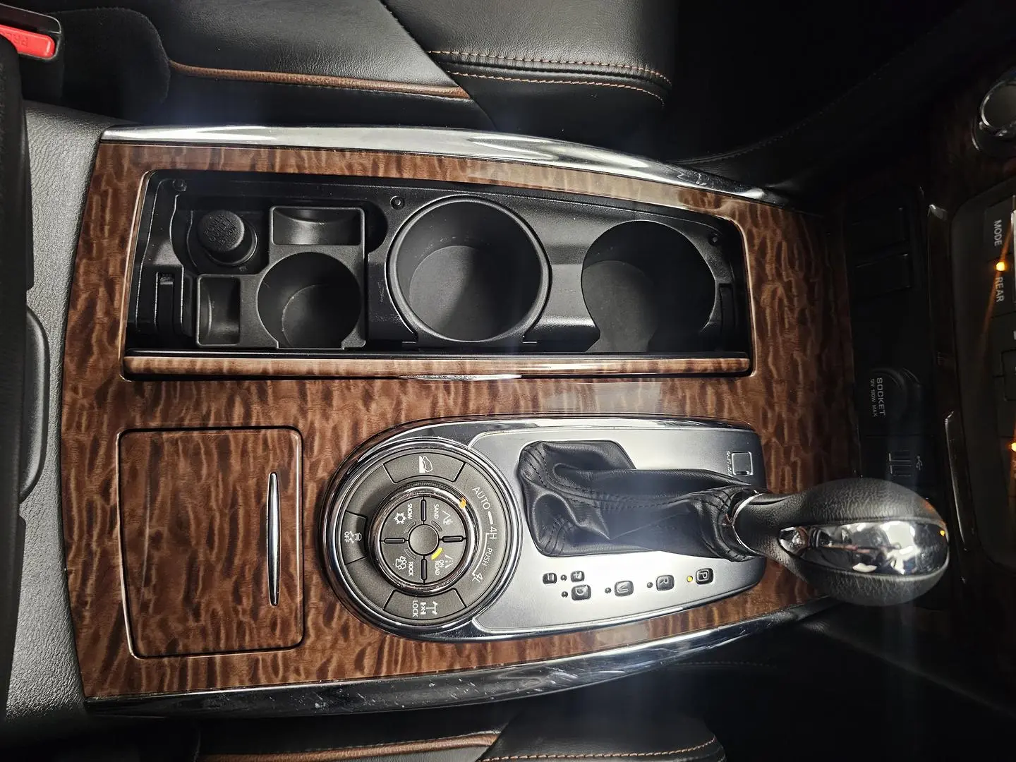 2020 Nissan Patrol Gallery Image 35