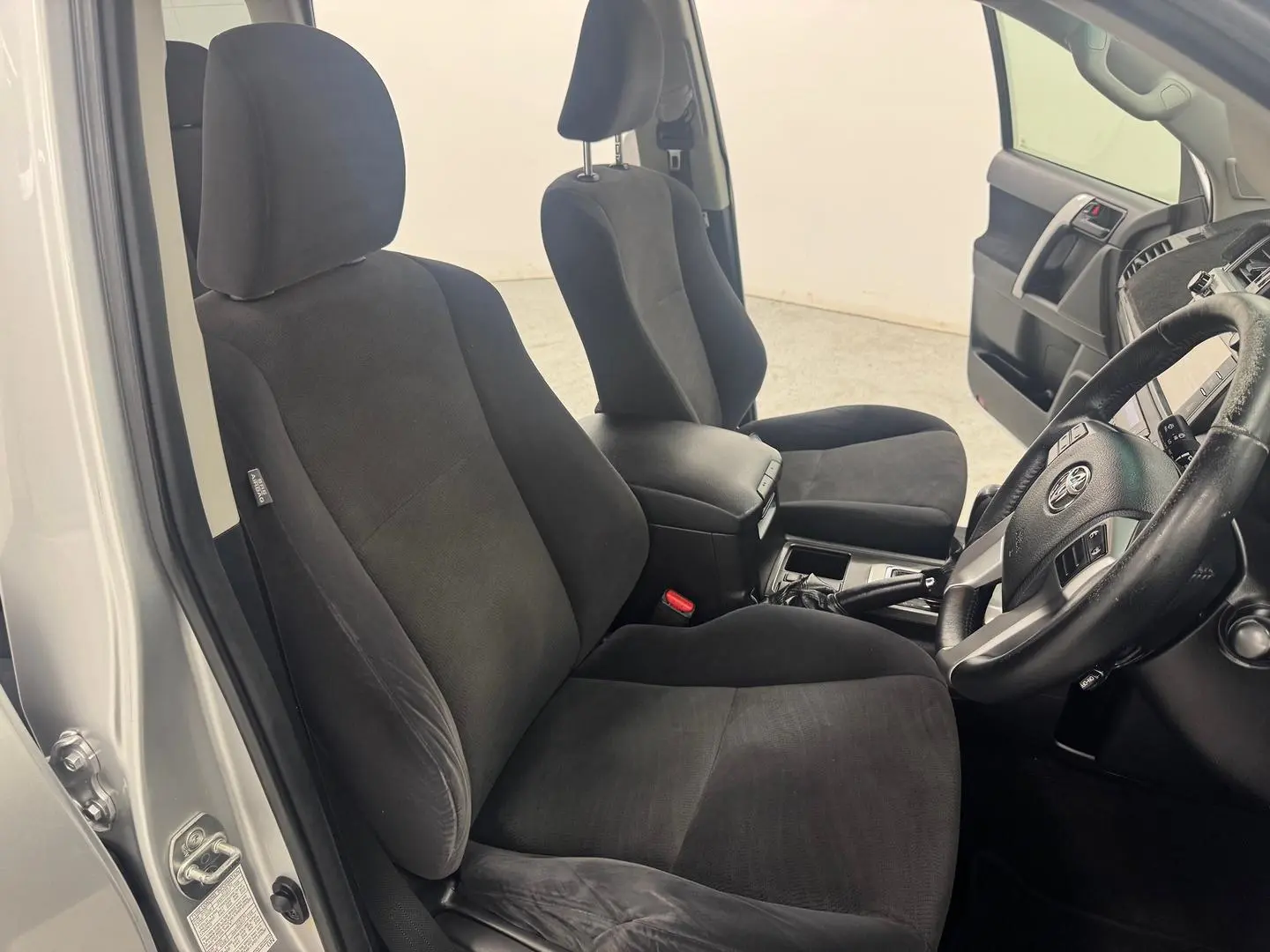 2015 Toyota Landcruiser Prado Gallery Image 25