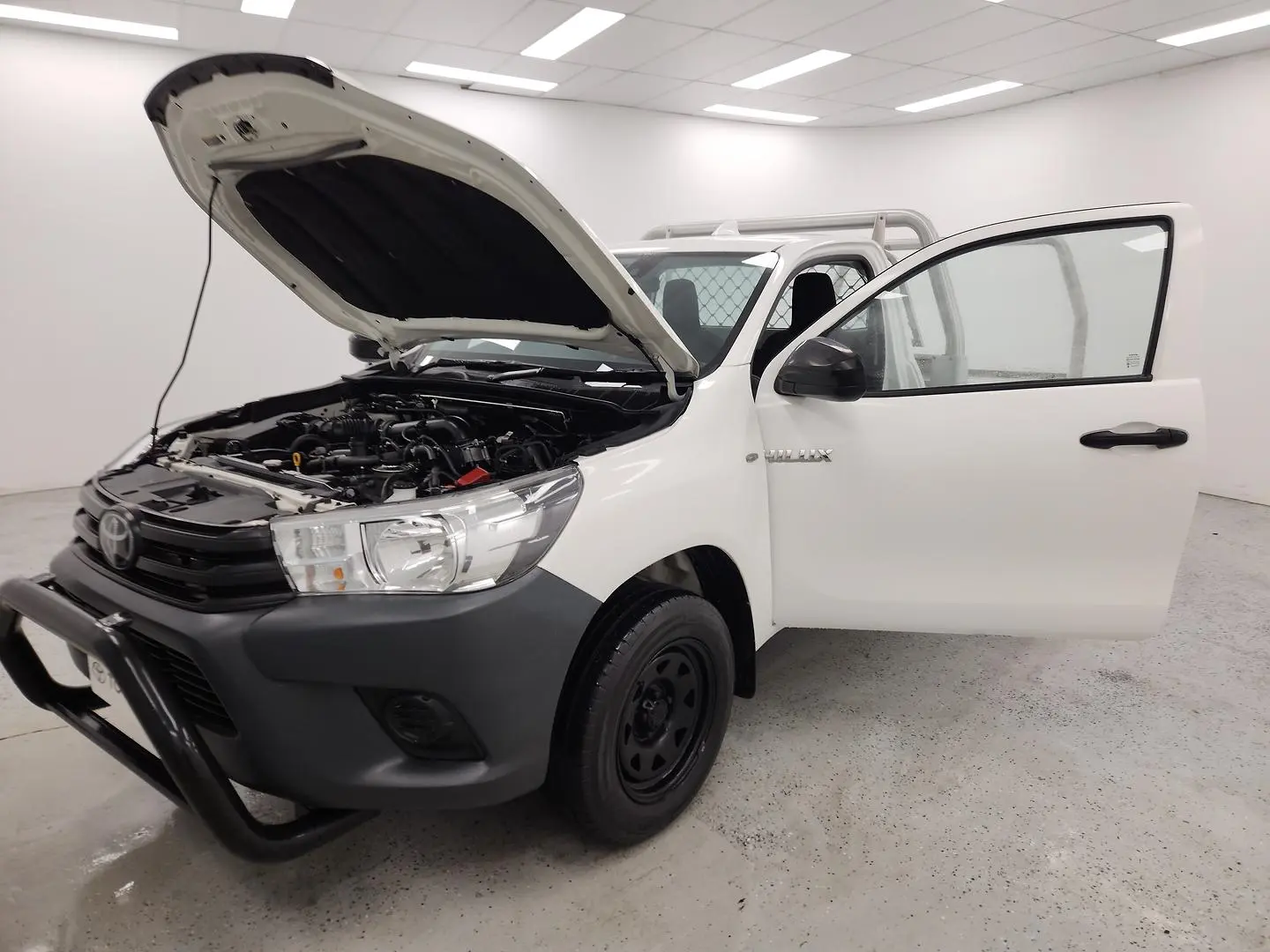 2022 Toyota Hilux Gallery Image 12