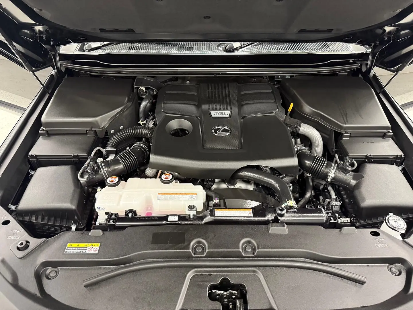 2025 Lexus GX Gallery Image 29