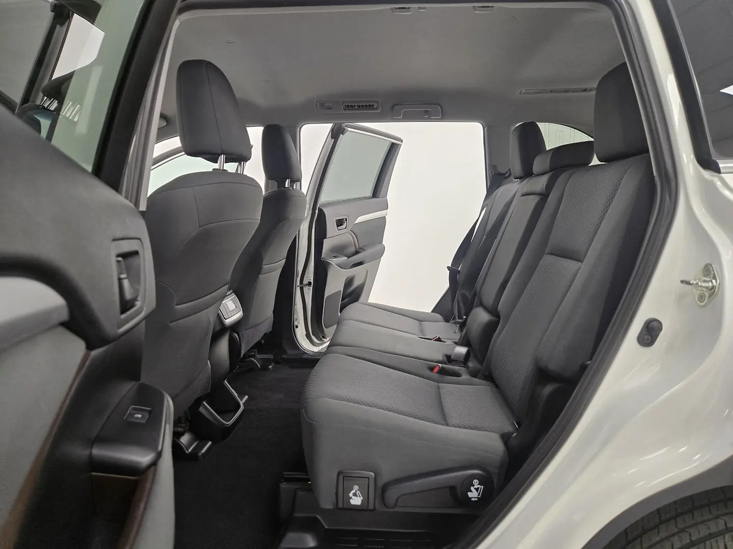 2018 Toyota Kluger Gallery Image 19