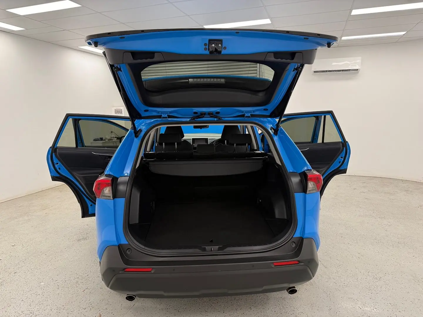 2021 Toyota RAV4 Gallery Image 14