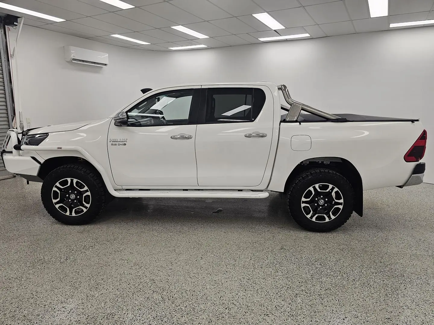 2021 Toyota Hilux Gallery Image 6