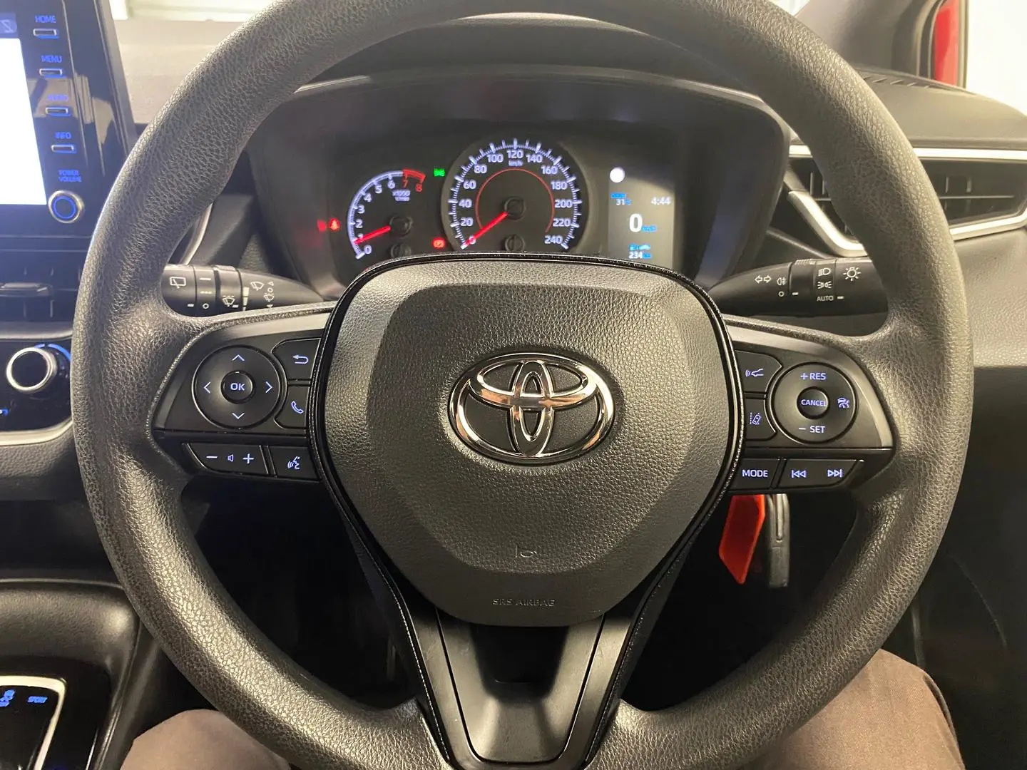 2020 Toyota Corolla Gallery Image 23