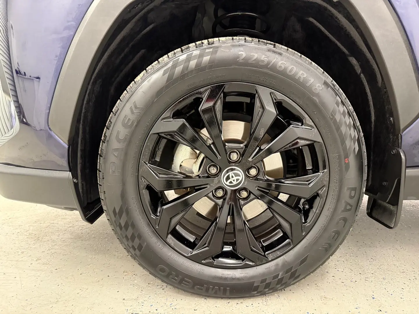 2023 Toyota RAV4 Gallery Image 9