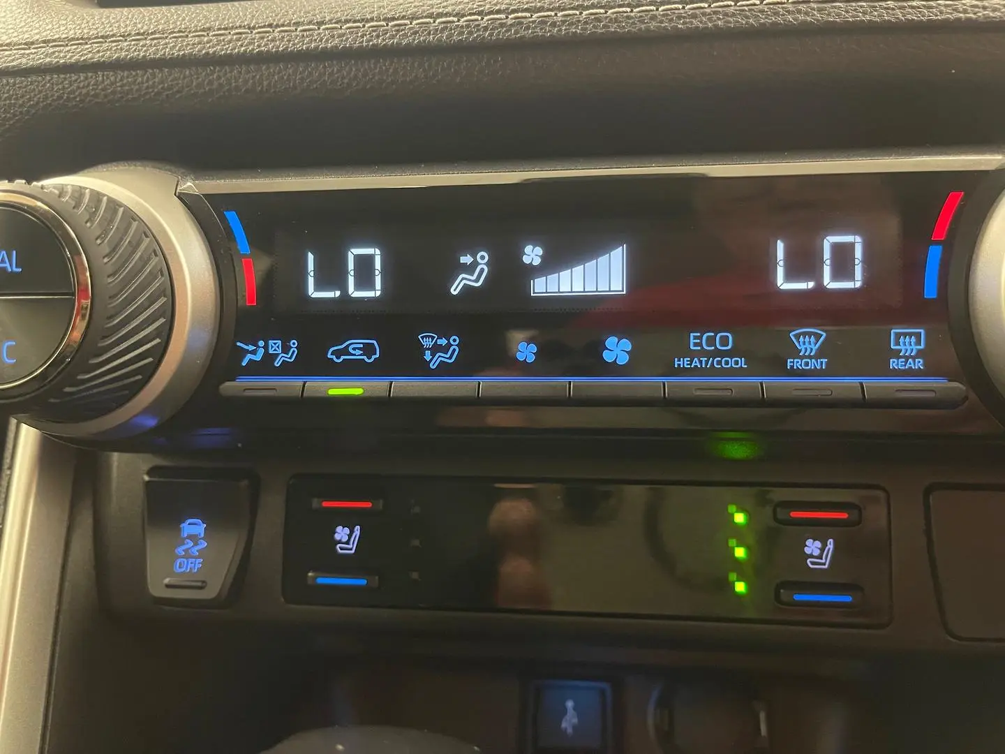 2022 Toyota RAV4 Gallery Image 29