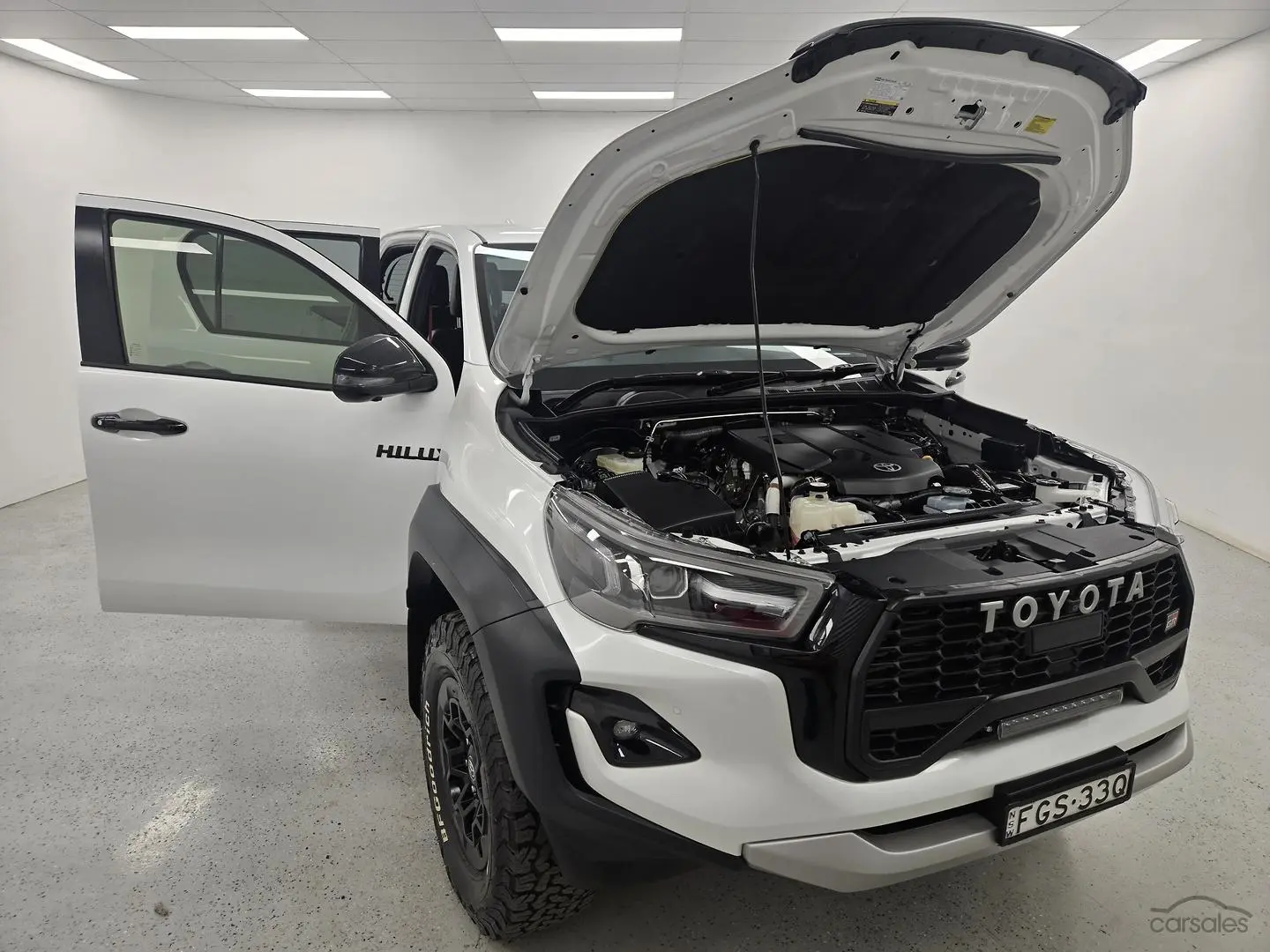 2024 Toyota Hilux Image 8