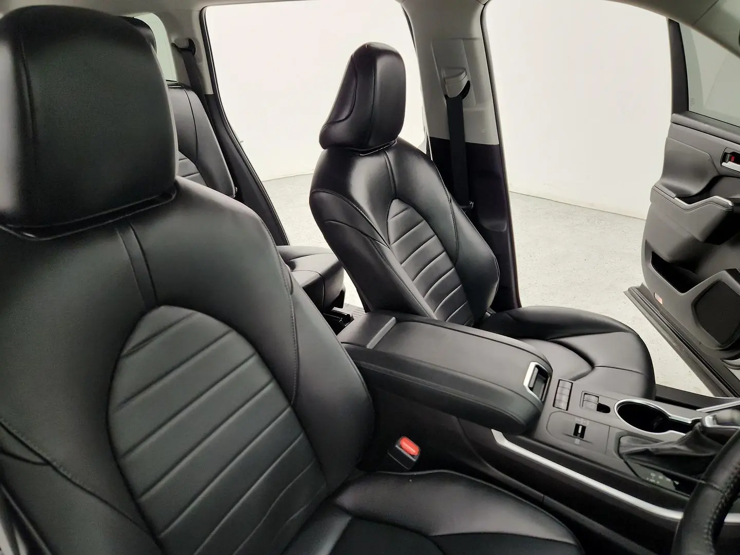 2022 Toyota Kluger Gallery Image 25