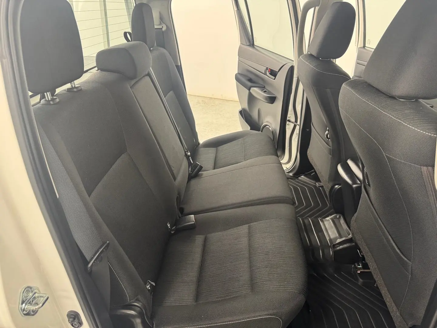 2023 Toyota Hilux Gallery Image 27