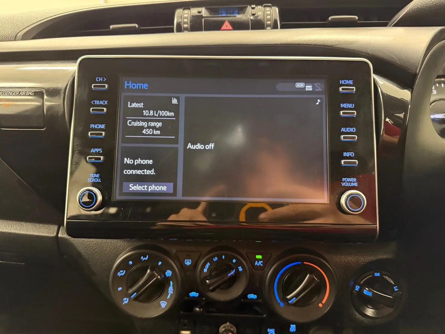 2022 Toyota Hilux Gallery Image 36