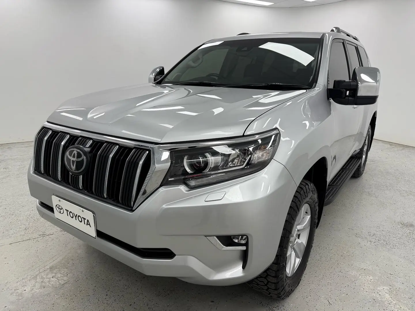 2022 Toyota Landcruiser Prado Gallery Image 7