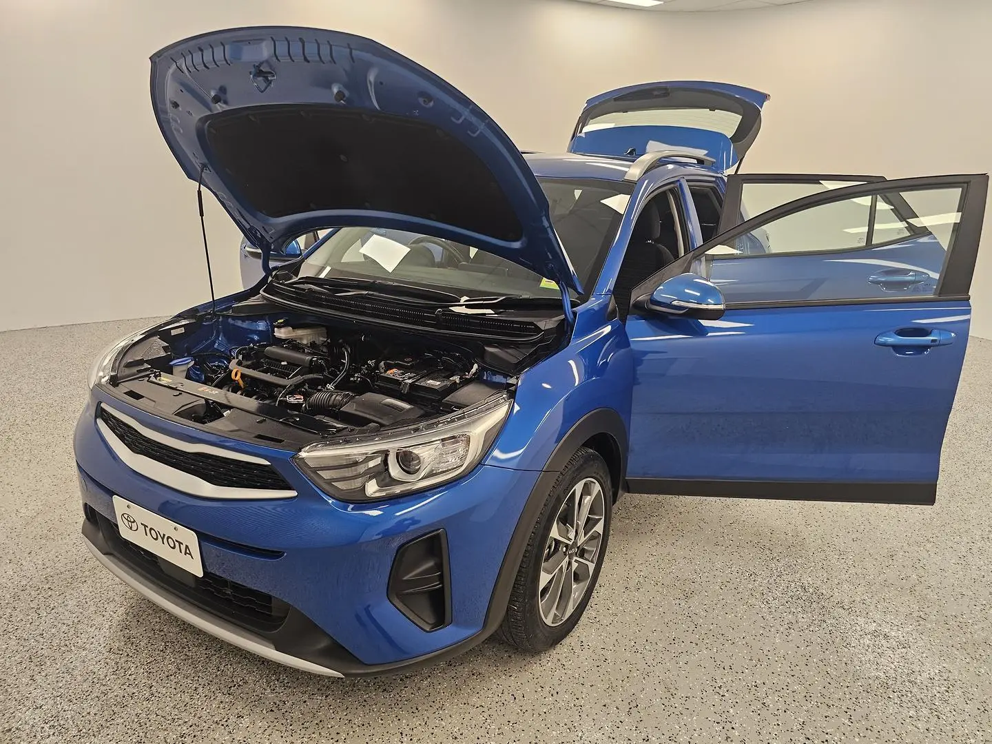 2024 Kia Stonic Gallery Image 8