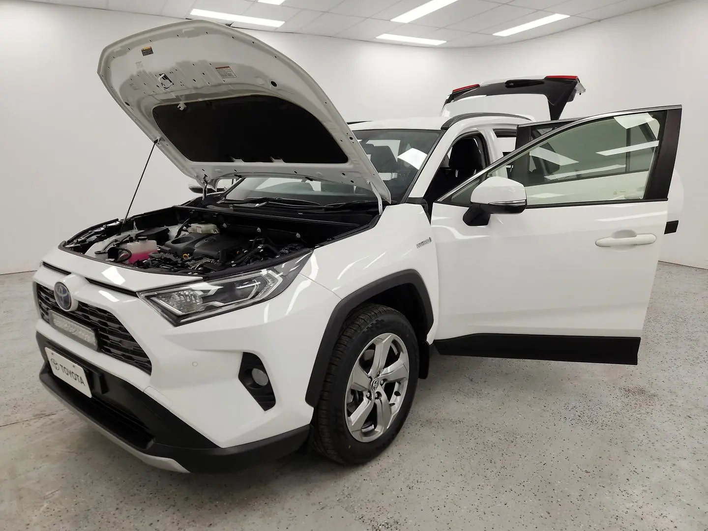2020 Toyota RAV4 Gallery Image 14