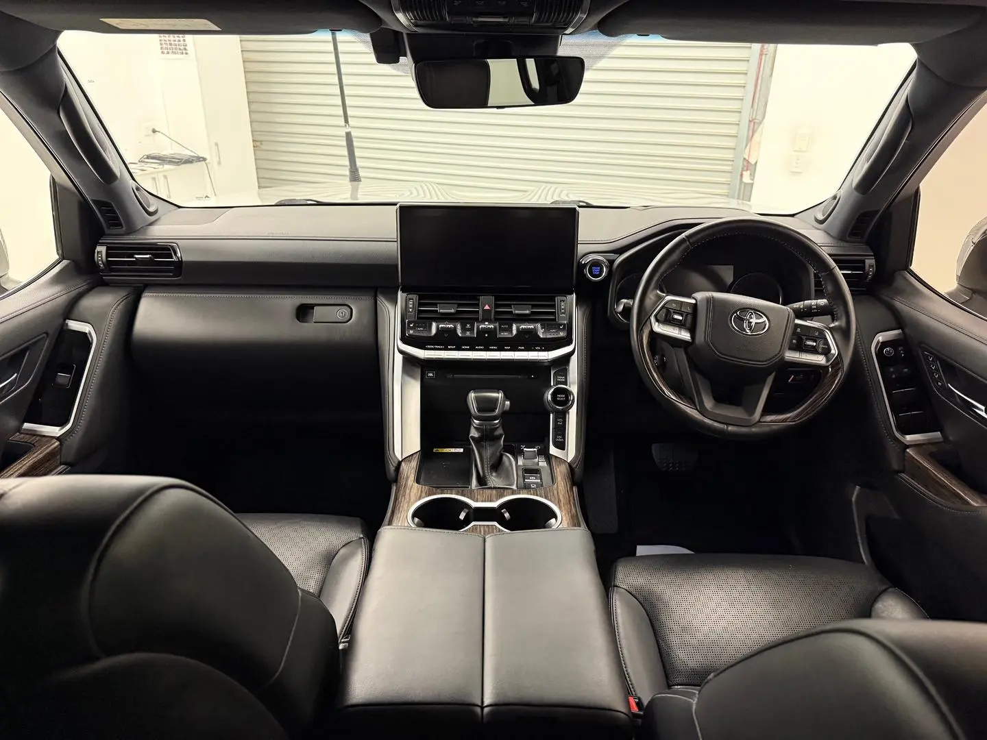 2022 Toyota Landcruiser Gallery Image 31