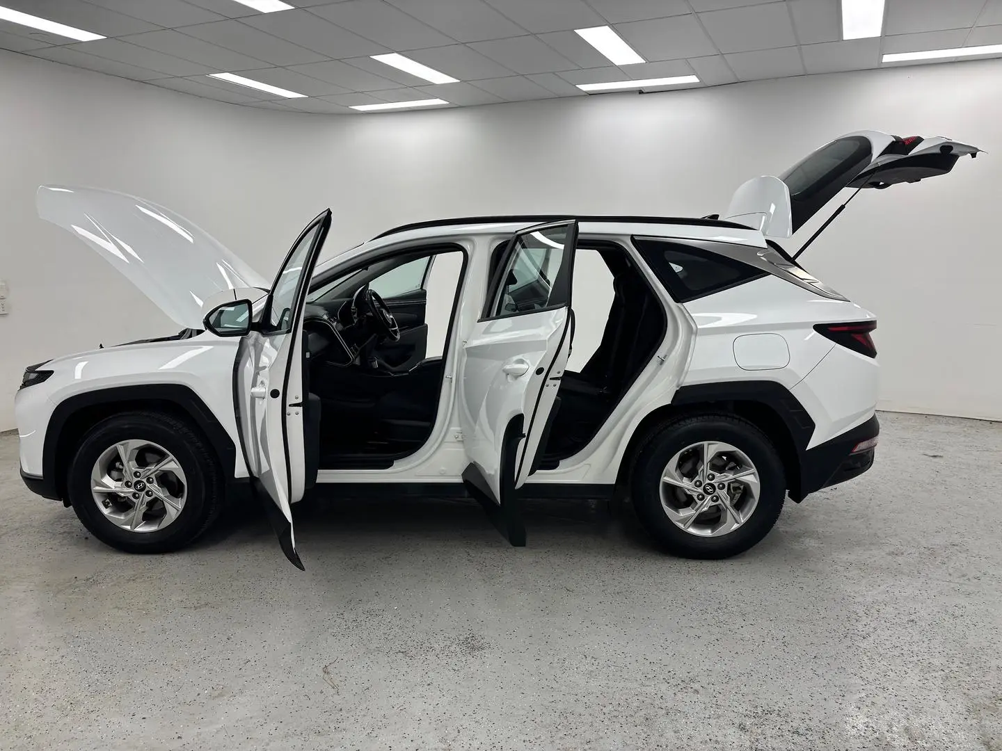 2023 Hyundai Tucson Gallery Image 13