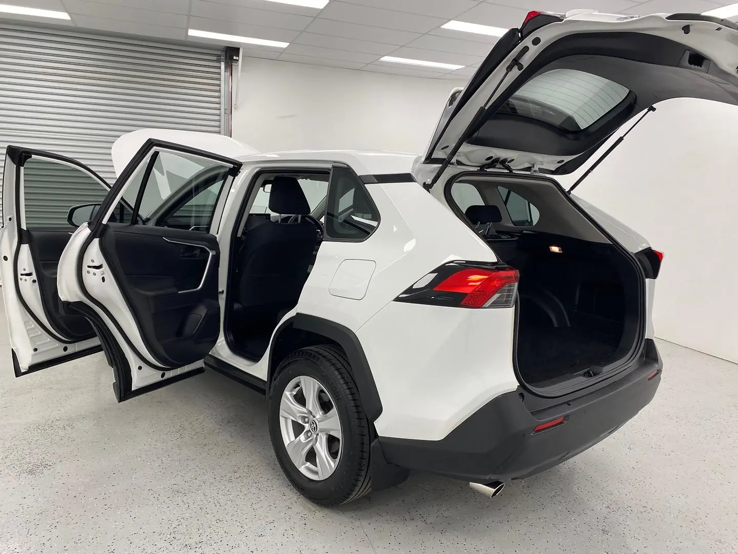 2019 Toyota RAV4 Image 13