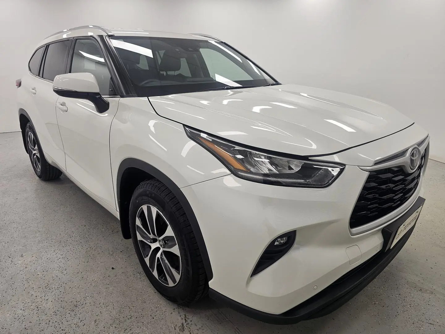 2021 Toyota Kluger Gallery Image 1
