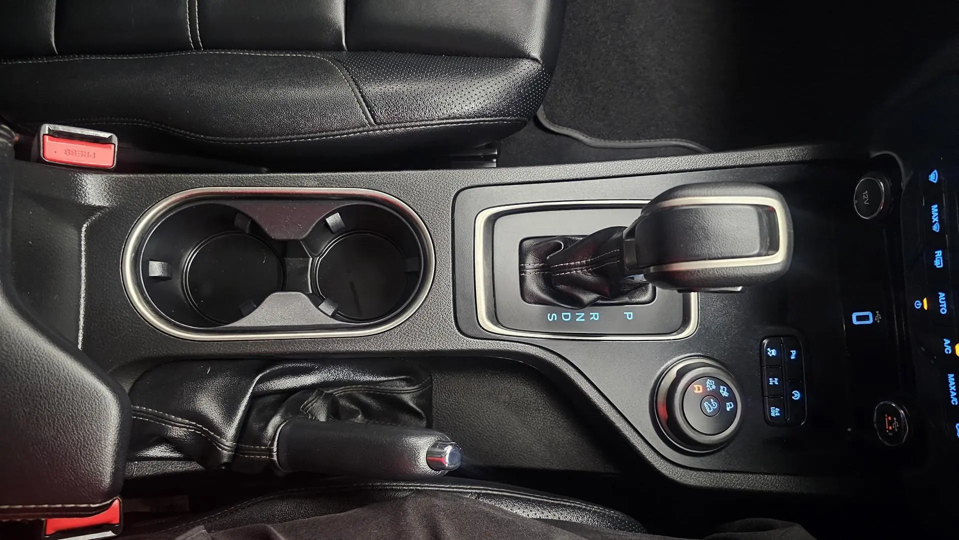 2022 Ford Everest Gallery Image 35