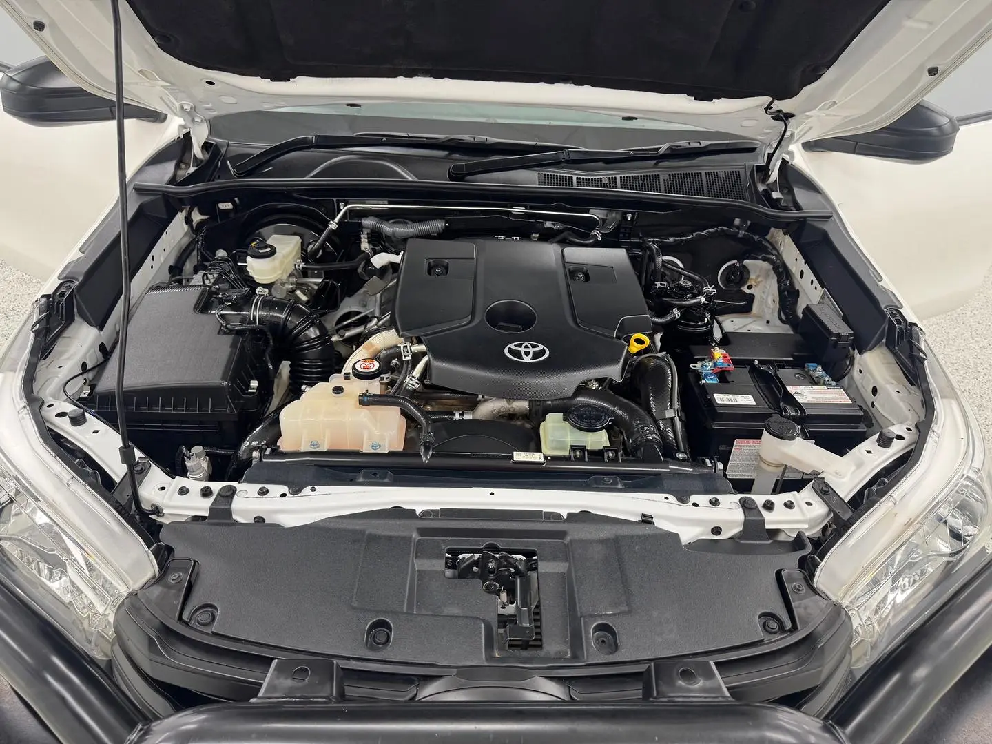 2020 Toyota Hilux Gallery Image 14