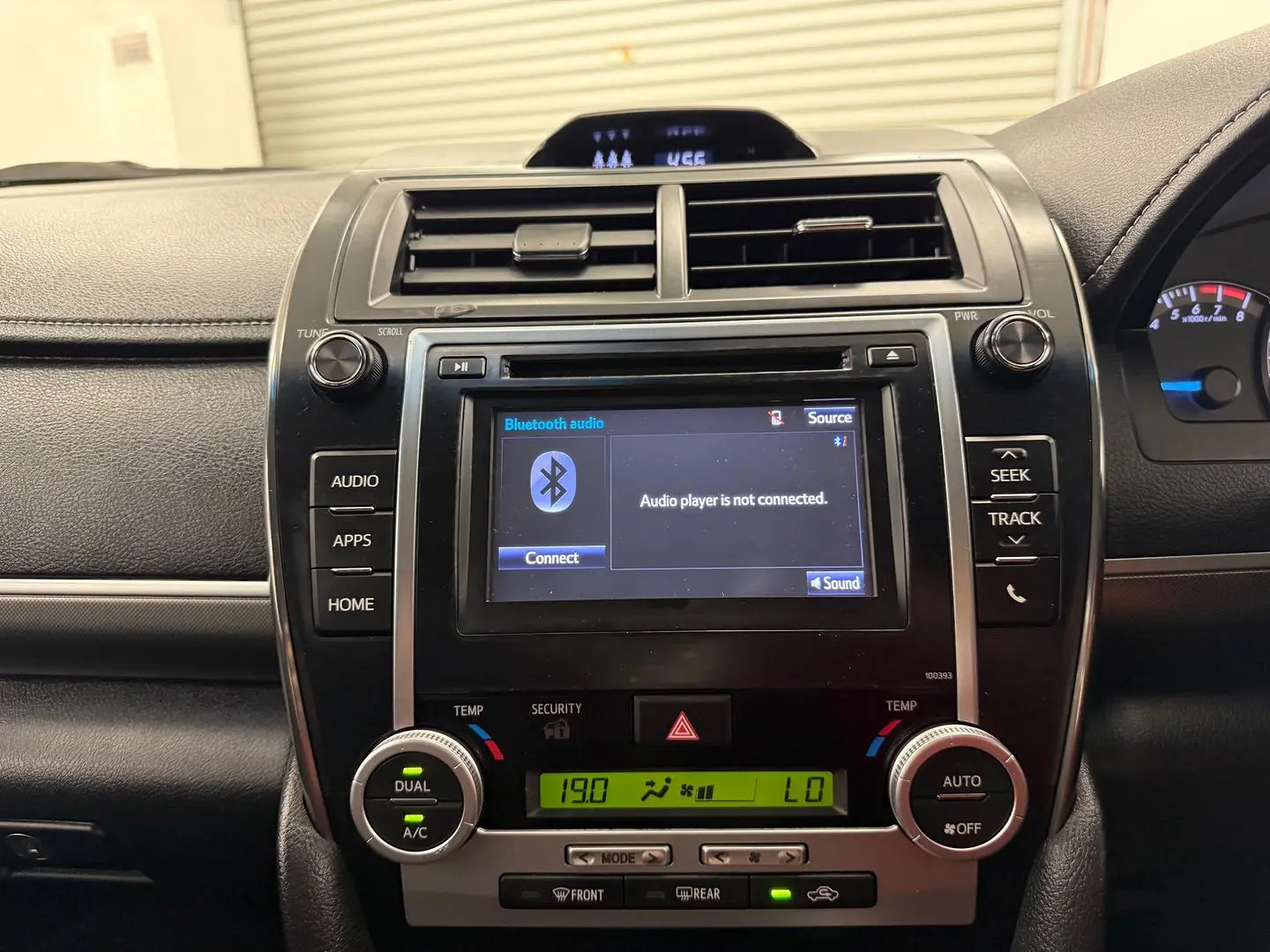 2015 Toyota Camry Gallery Image 32