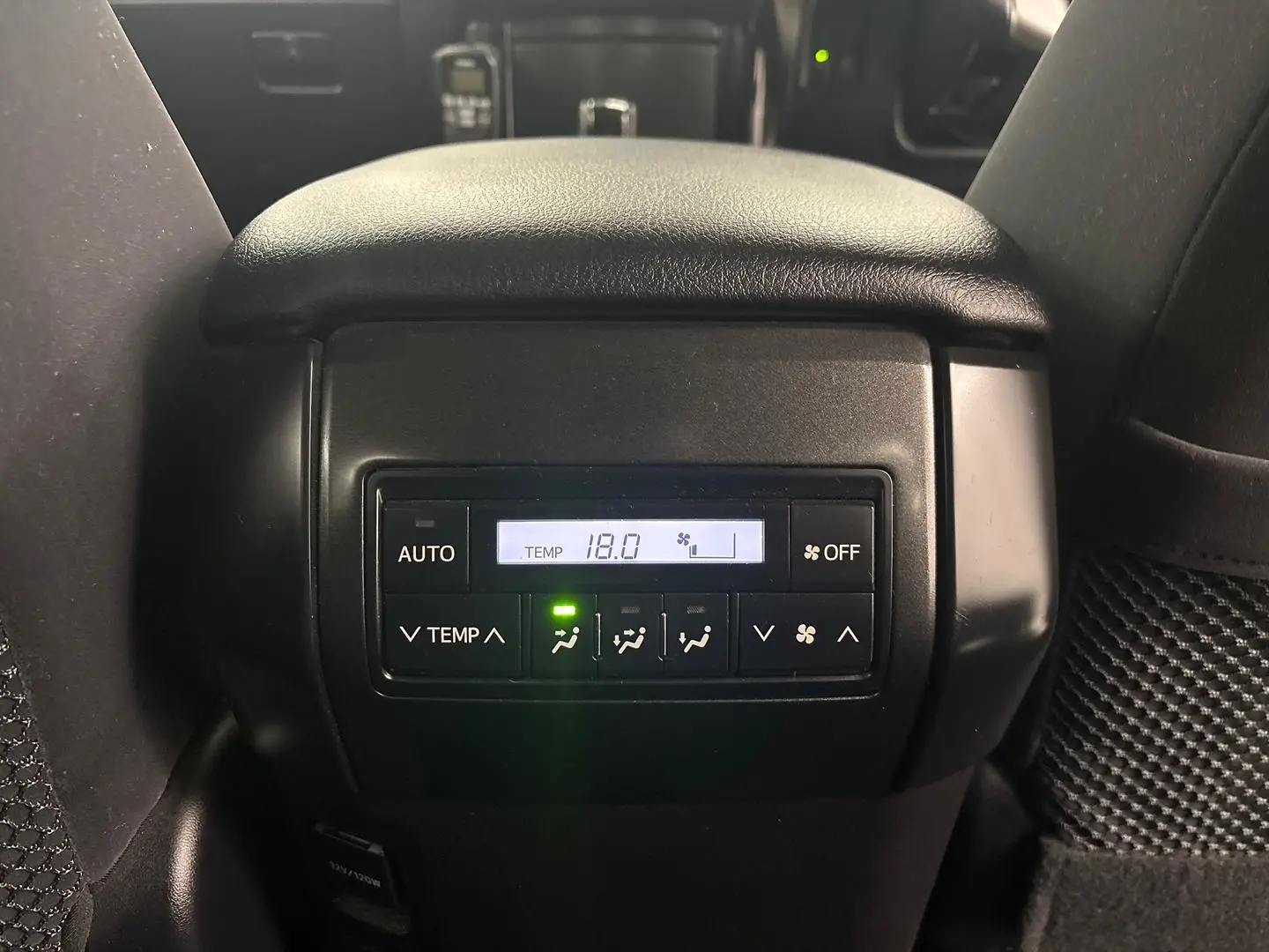 2015 Toyota Landcruiser Prado Gallery Image 23