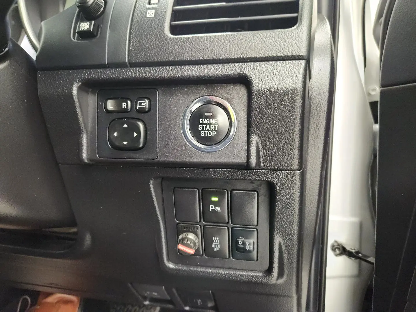 2017 Toyota Landcruiser Prado Gallery Image 33