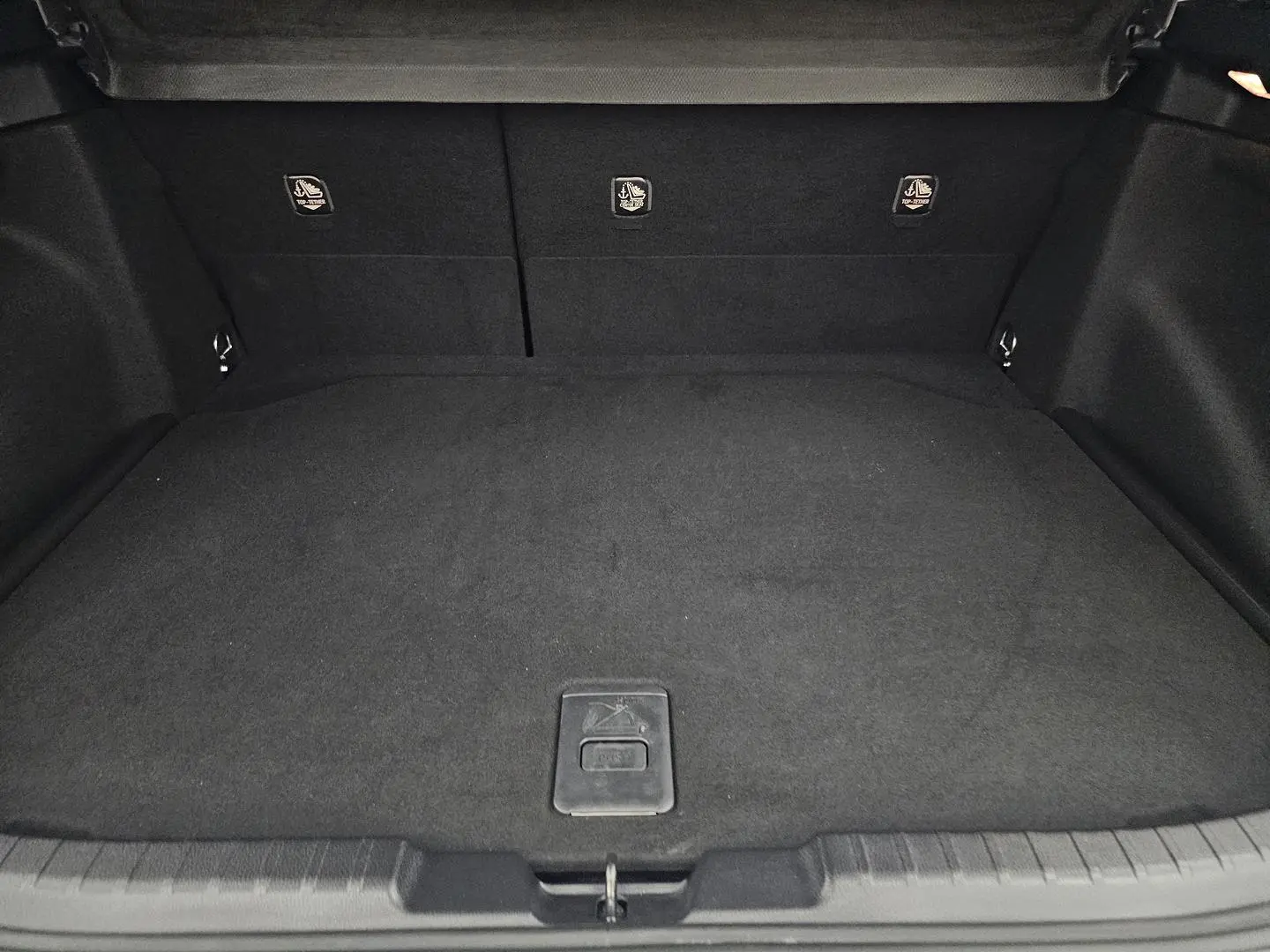 2019 Toyota Corolla Gallery Image 18