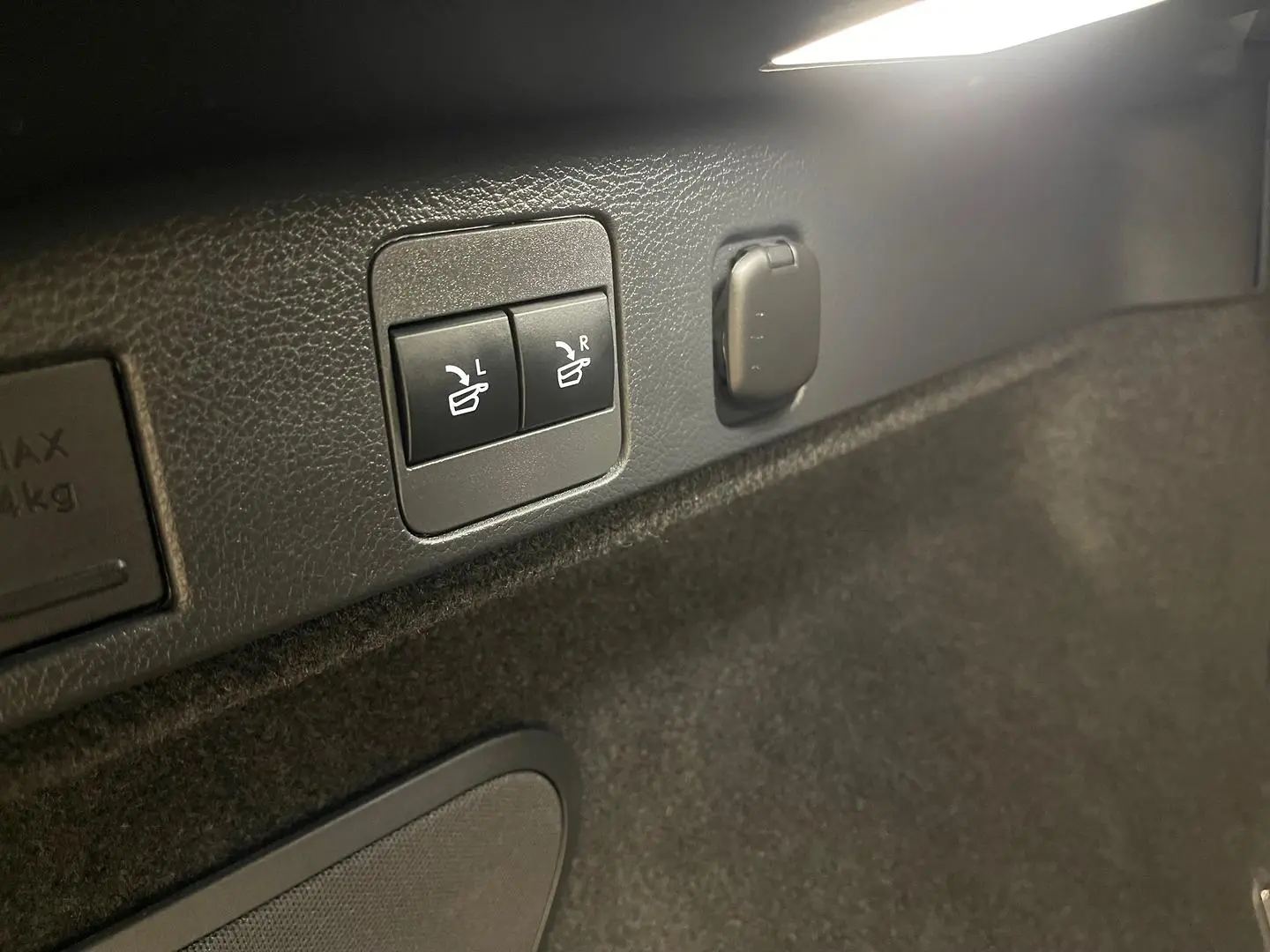 2025 Lexus RX Gallery Image 19