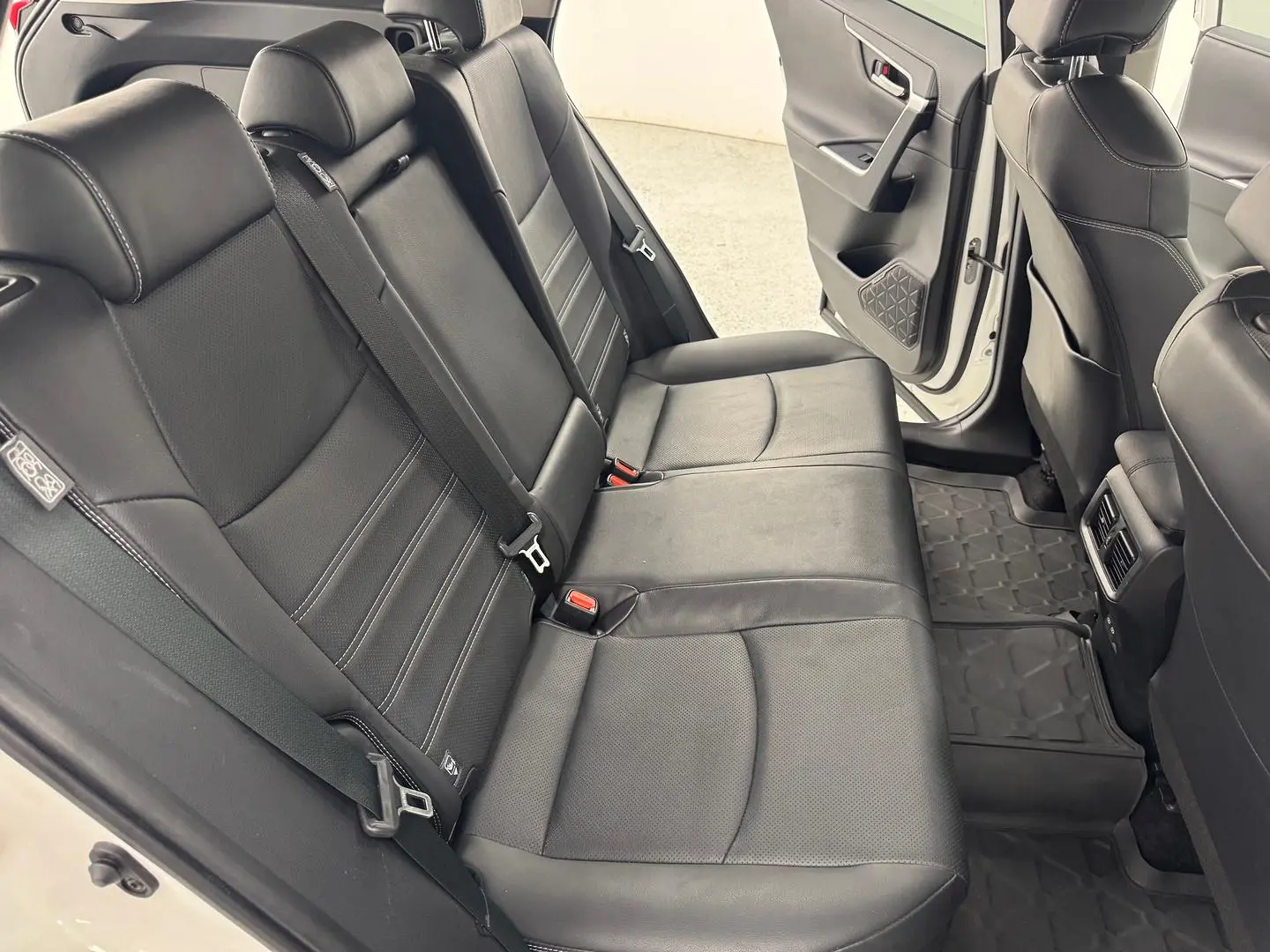 2022 Toyota RAV4 Gallery Image 26