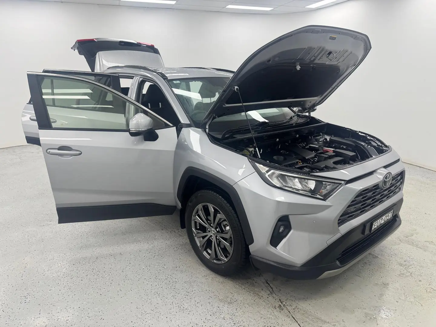 2022 Toyota RAV4 Gallery Image 7