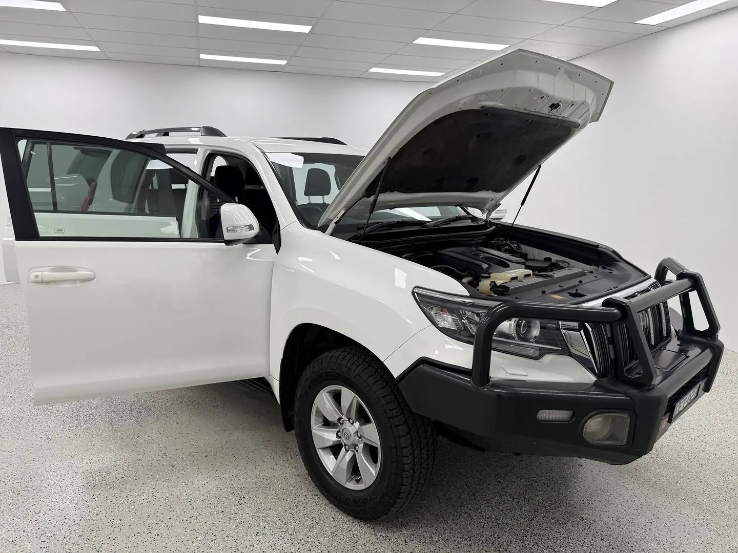 2020 Toyota Landcruiser Prado Gallery Image 22