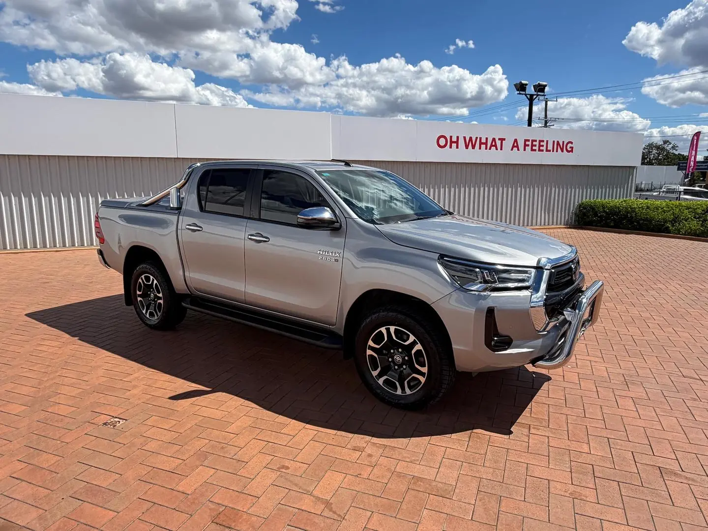 2021 Toyota Hilux Gallery Image 2