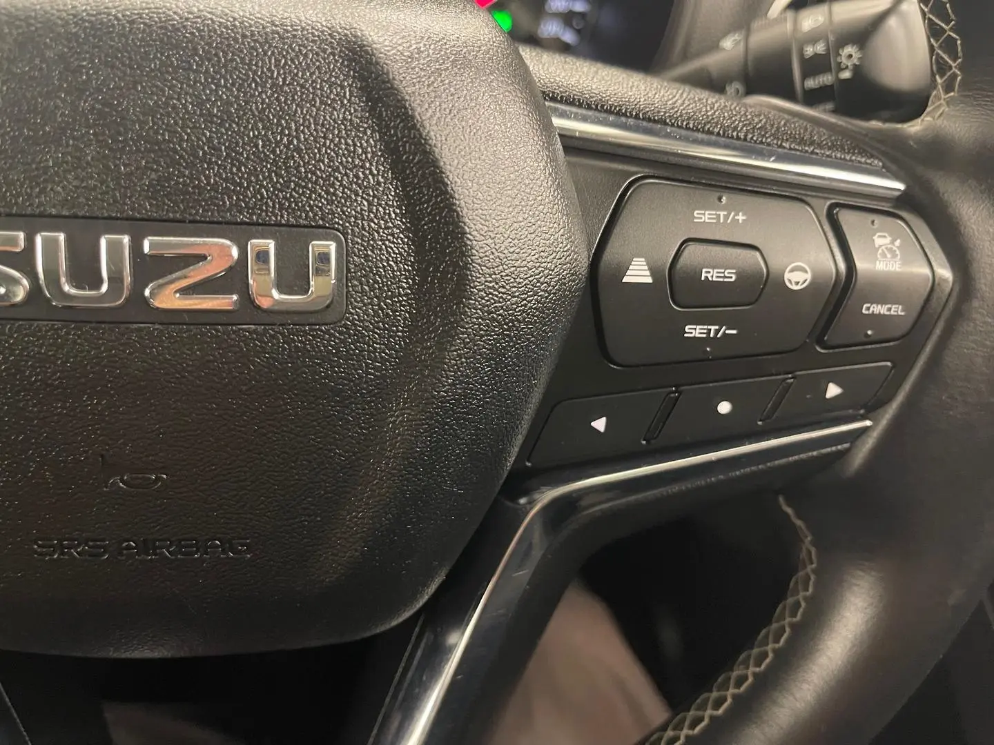 2021 Isuzu MU-X Gallery Image 32