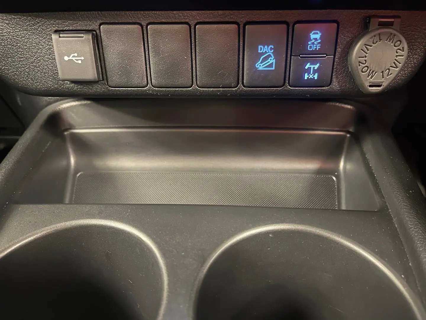 2024 Toyota Hilux Gallery Image 26