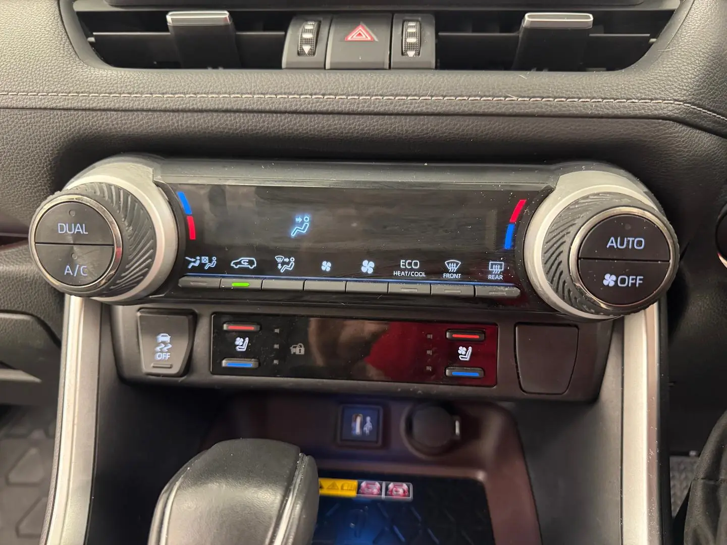 2022 Toyota RAV4 Gallery Image 19