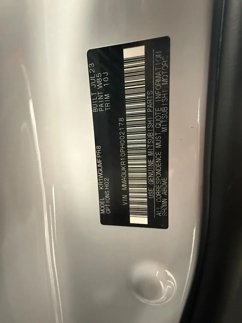 2023 Mitsubishi Pajero Sport Gallery Image 11