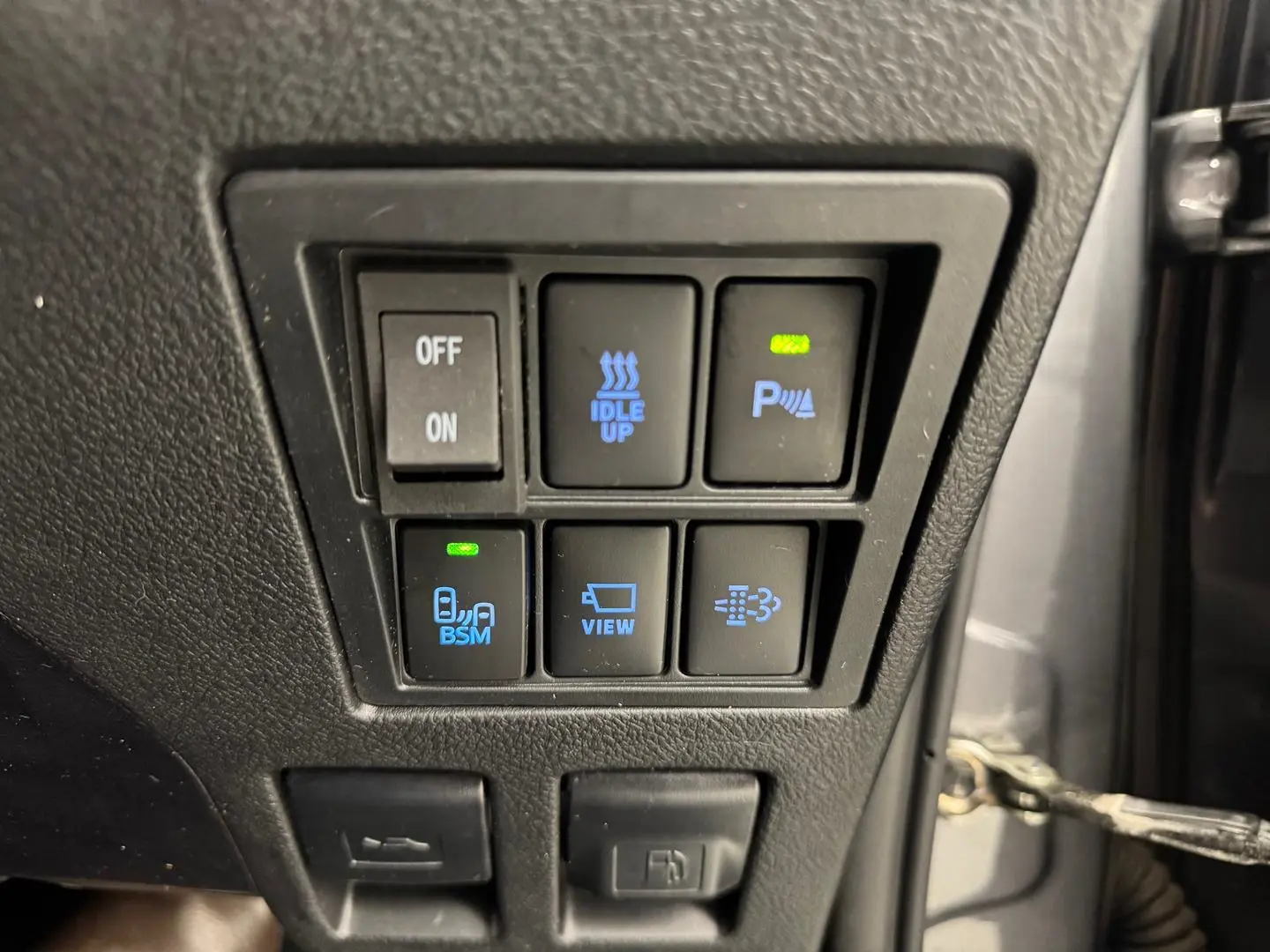 2023 Toyota Hilux Gallery Image 19