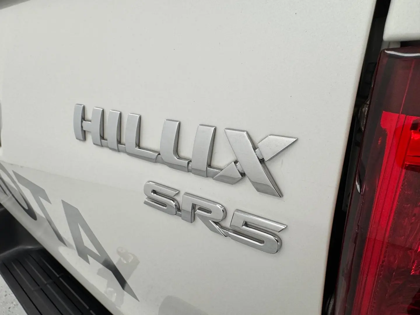 2017 Toyota Hilux Gallery Image 33
