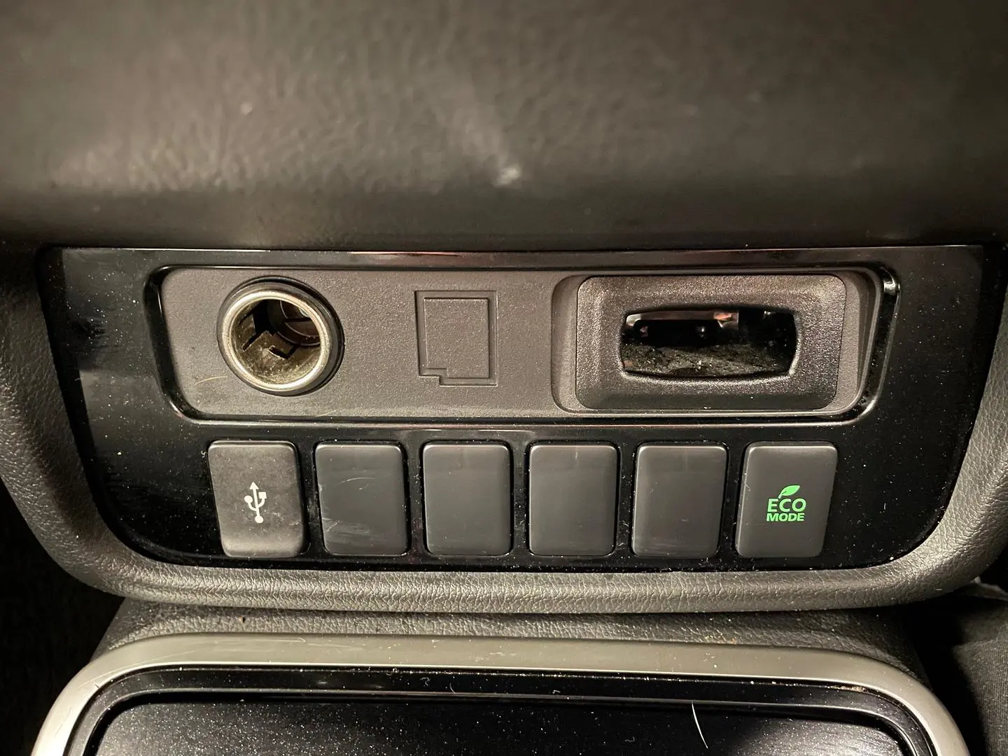2019 Mitsubishi Outlander Gallery Image 31