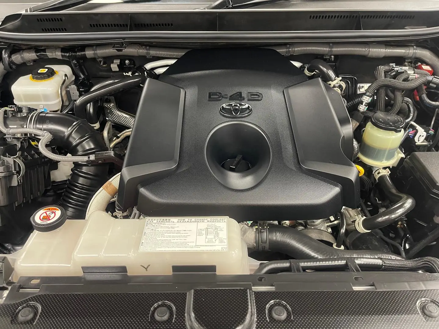 2022 Toyota Landcruiser Prado Gallery Image 14